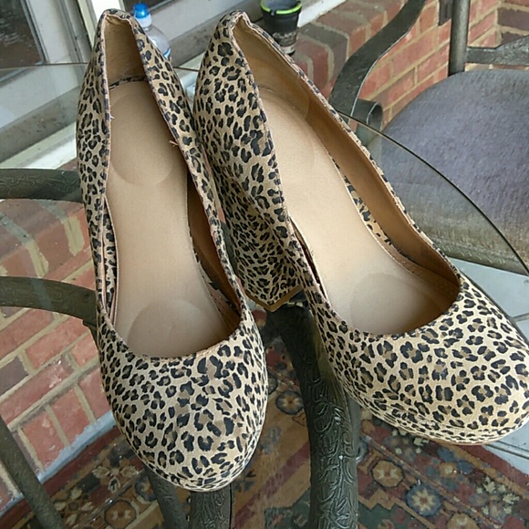 Gianni bini 5 inch platform heels. - Picture 2 of 7